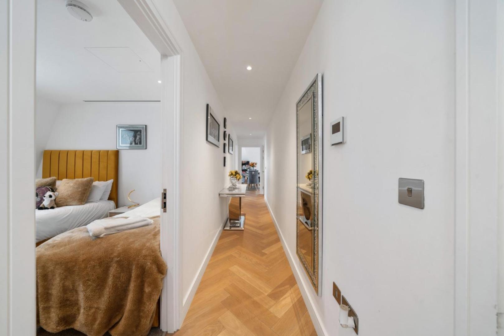 Elegant 3-Bedroom Penthouse In Marble Arch 70 London Eksteriør billede
