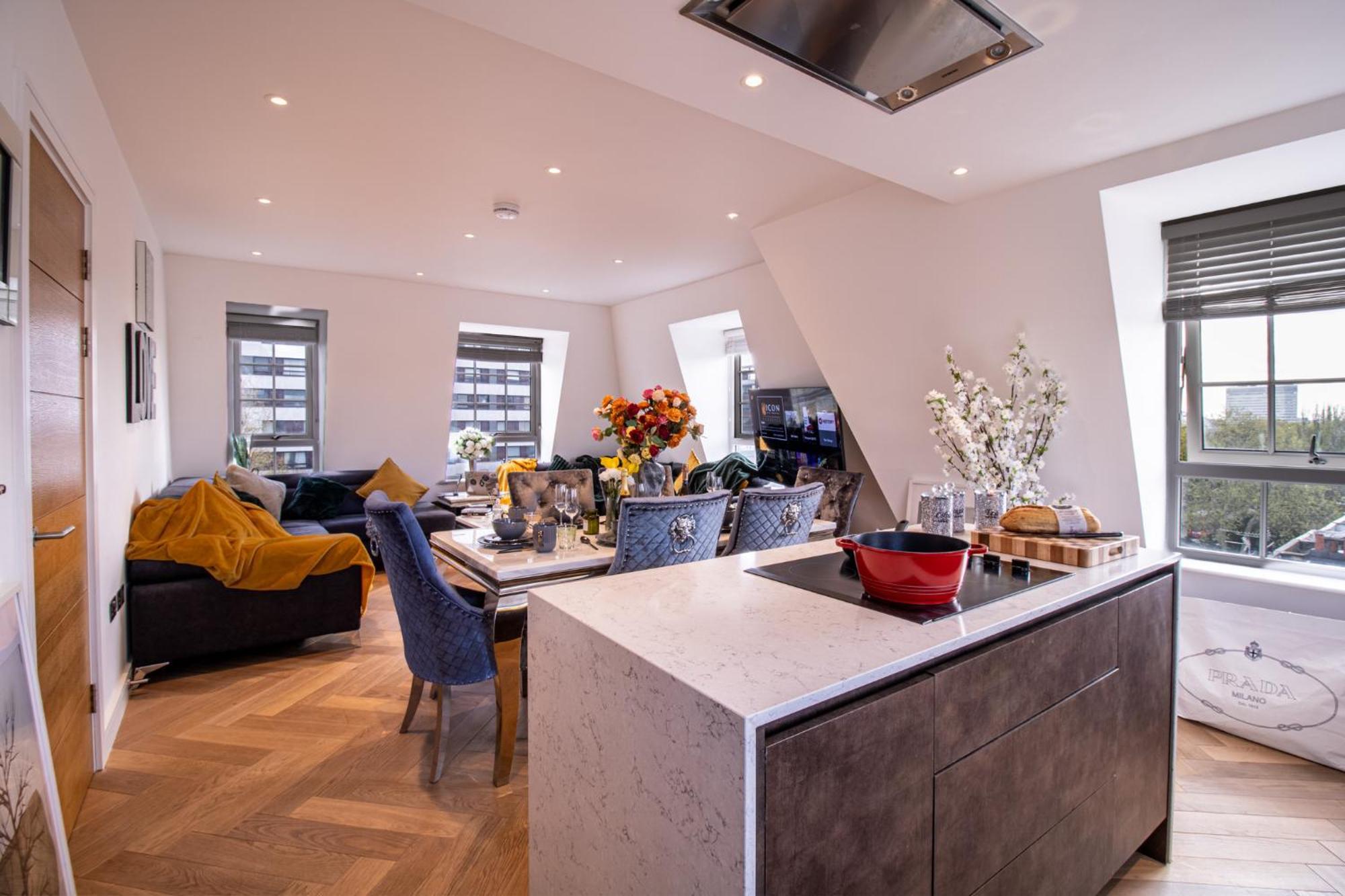 Elegant 3-Bedroom Penthouse In Marble Arch 70 London Eksteriør billede