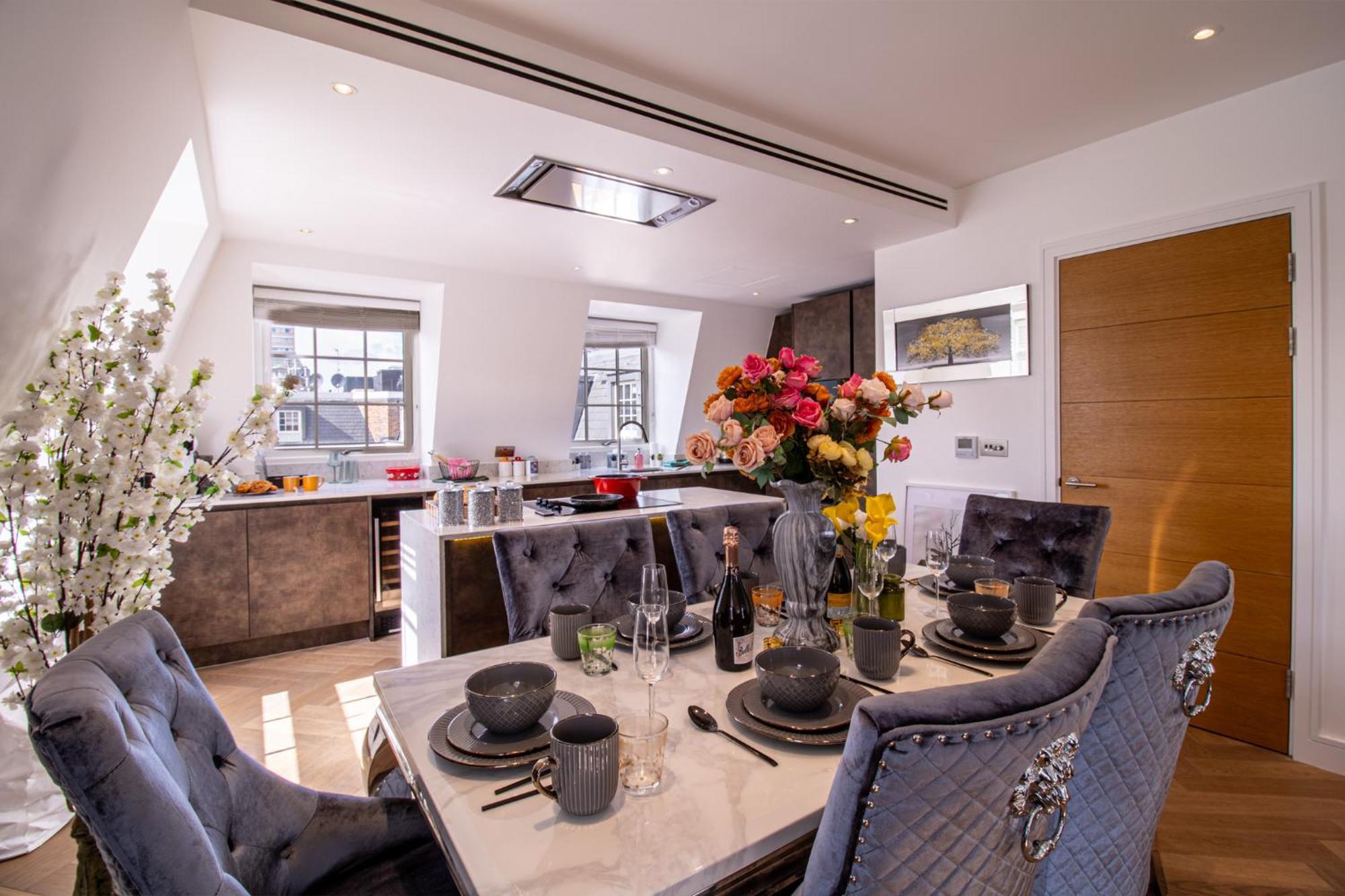 Elegant 3-Bedroom Penthouse In Marble Arch 70 London Eksteriør billede